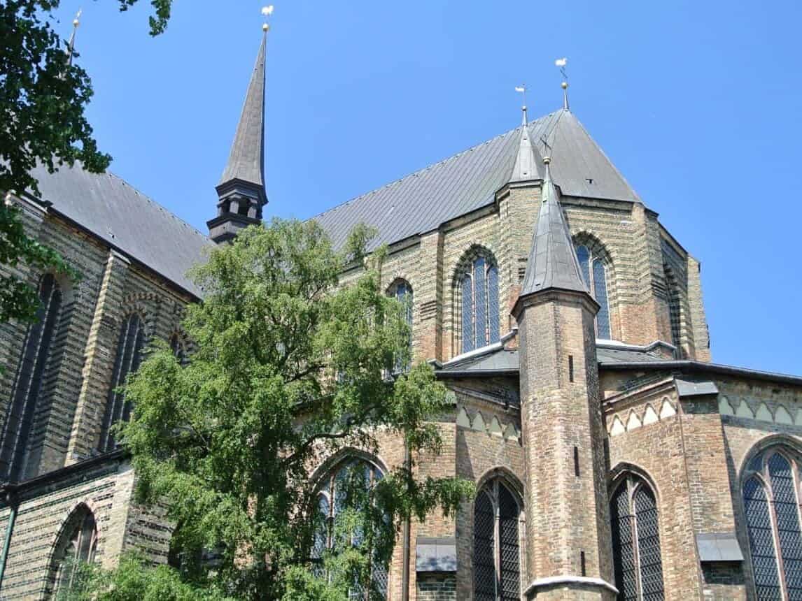 Den smukke gotiske Marienkirche – Rostock, Tyskland