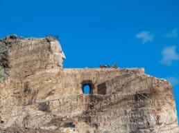Hyldest til indianerhøvdingen Crazy Horse, South Dakota, USA