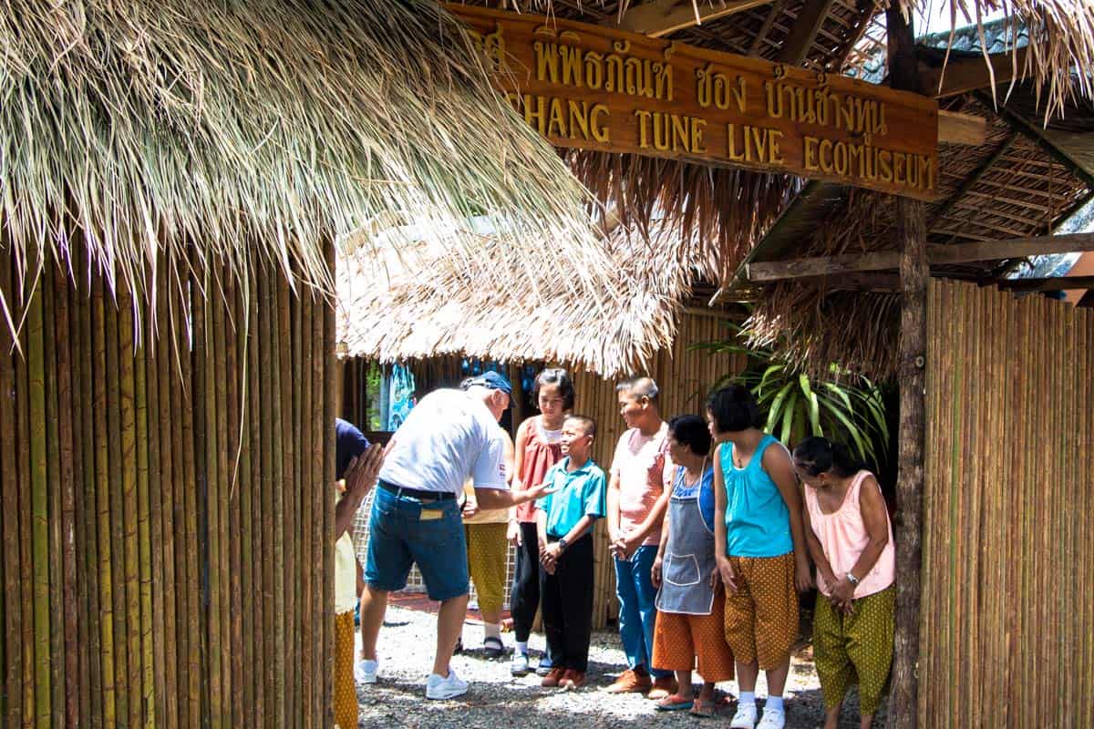 Min dag med Chong folket - Chong Changtune Live Eco Museum, Thailand