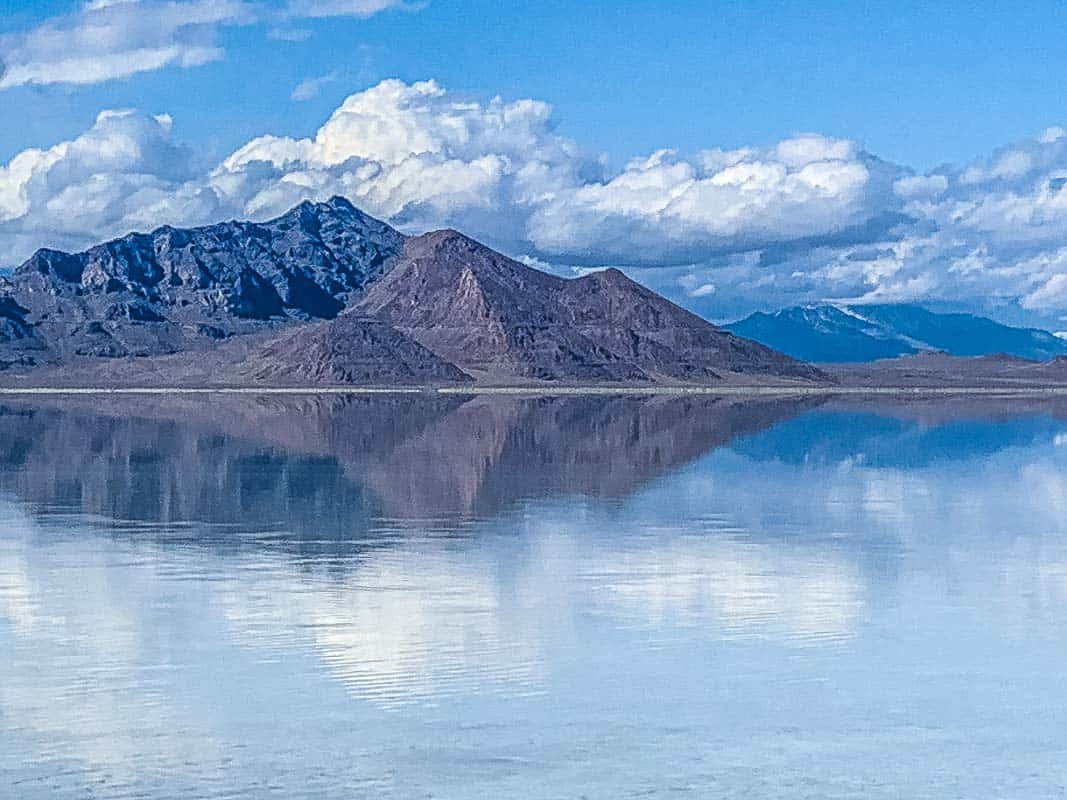 Den kridhvide Bonneville-saltslette – Utah, USA