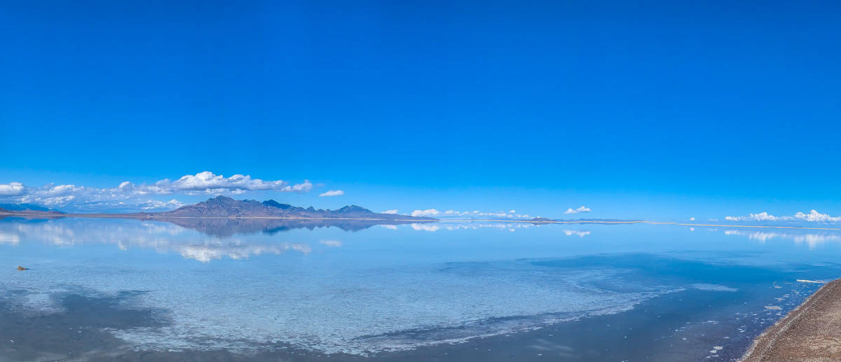 Den kridhvide Bonneville-saltslette – Utah, USA