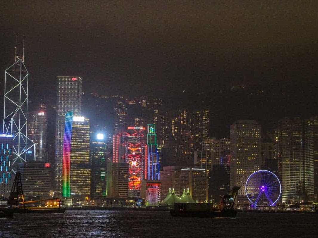 A Symphony of lights skyskrabernes lysshow - Hong Kong