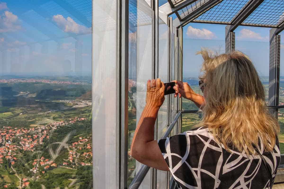 Avala Tower det smukke TV-Tårn – Beograd, Serbien