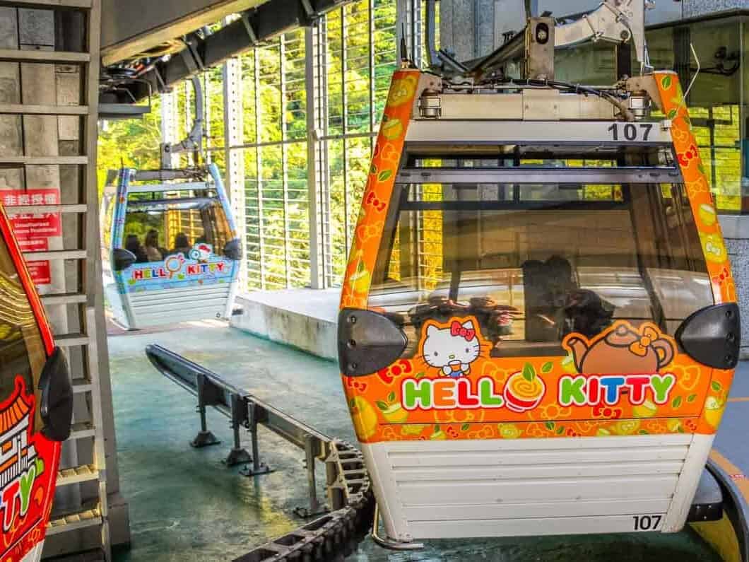 Maokong Gondola tager dig op i bjergene - Taipei, Taiwan
