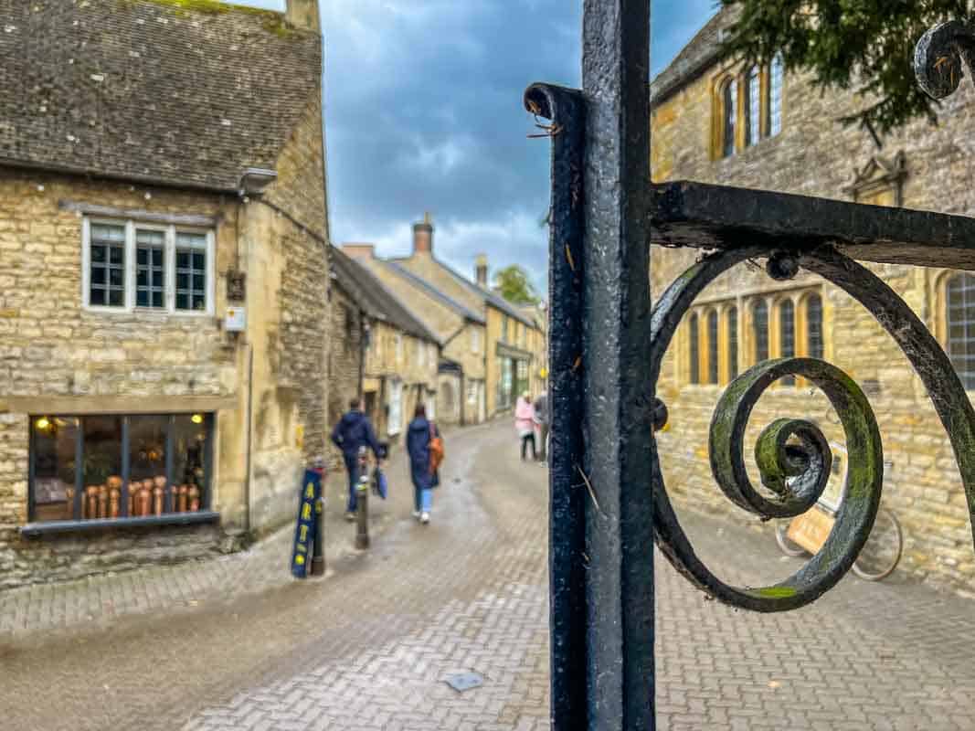 De hyggelige landsbyer i Cotswolds - England